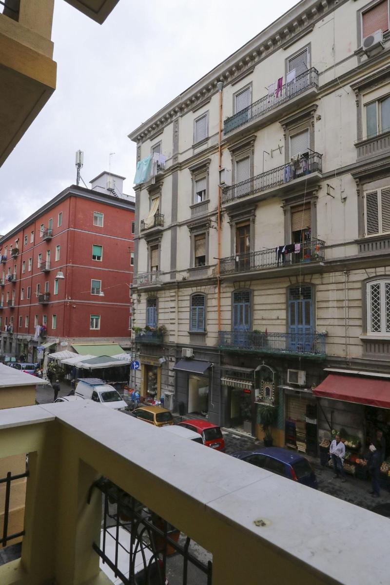Donn'Anna Suite Napels Buitenkant foto
