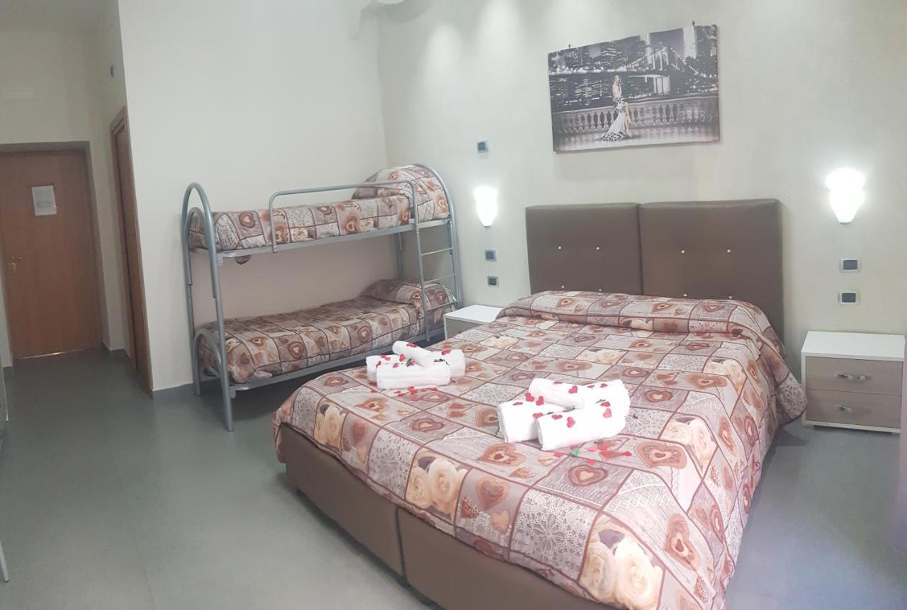 Donn'Anna Suite Napels Buitenkant foto