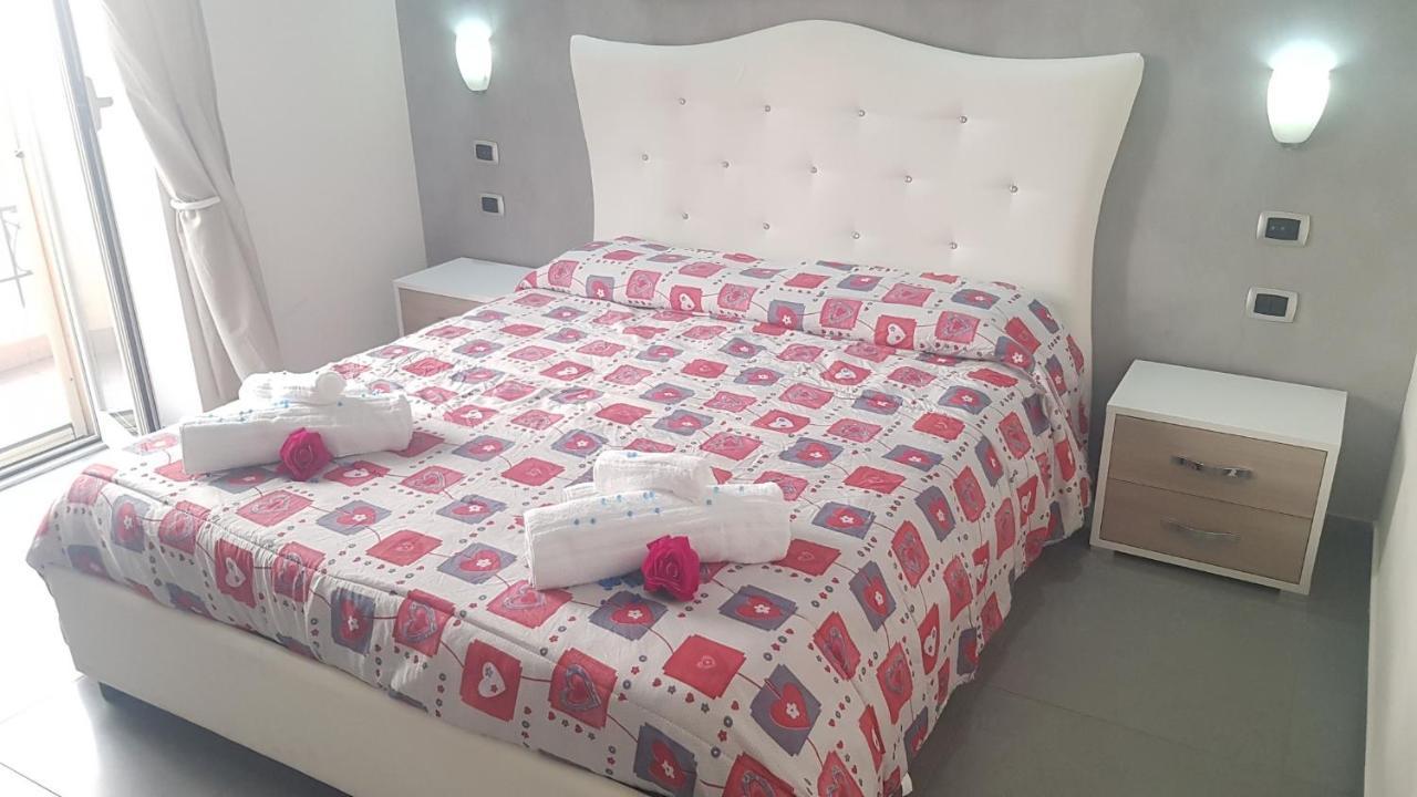Donn'Anna Suite Napels Buitenkant foto